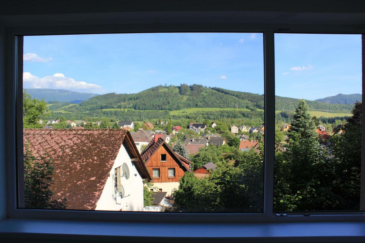 Vila Lom Velke Losiny Luaran gambar