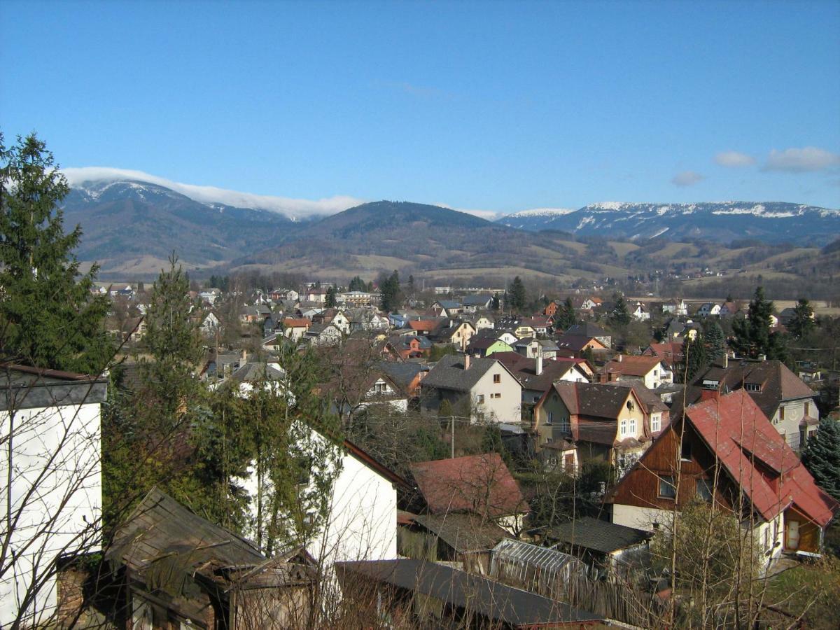 Vila Lom Velke Losiny Luaran gambar
